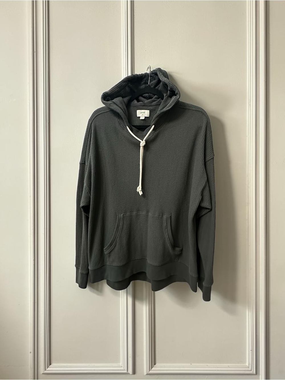 Aerie Waffle Knit Lightweight Hoodie Top.
Oversized Fit. Dark Gray. Size: Medium